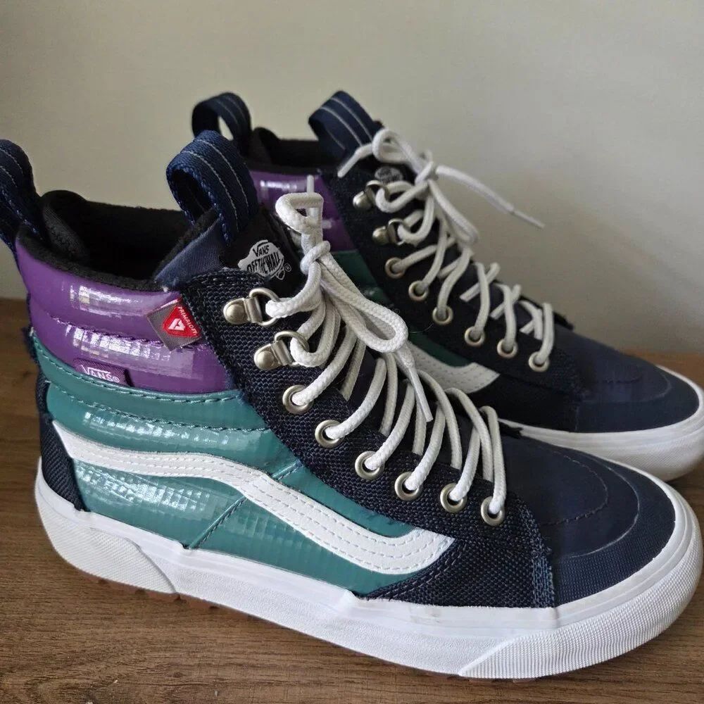 EUC LIKE NEW VANS ULTRACUSH MULTICOLOR HI TOPS LACE UP SHOES SIZE 8.5 WOMENS